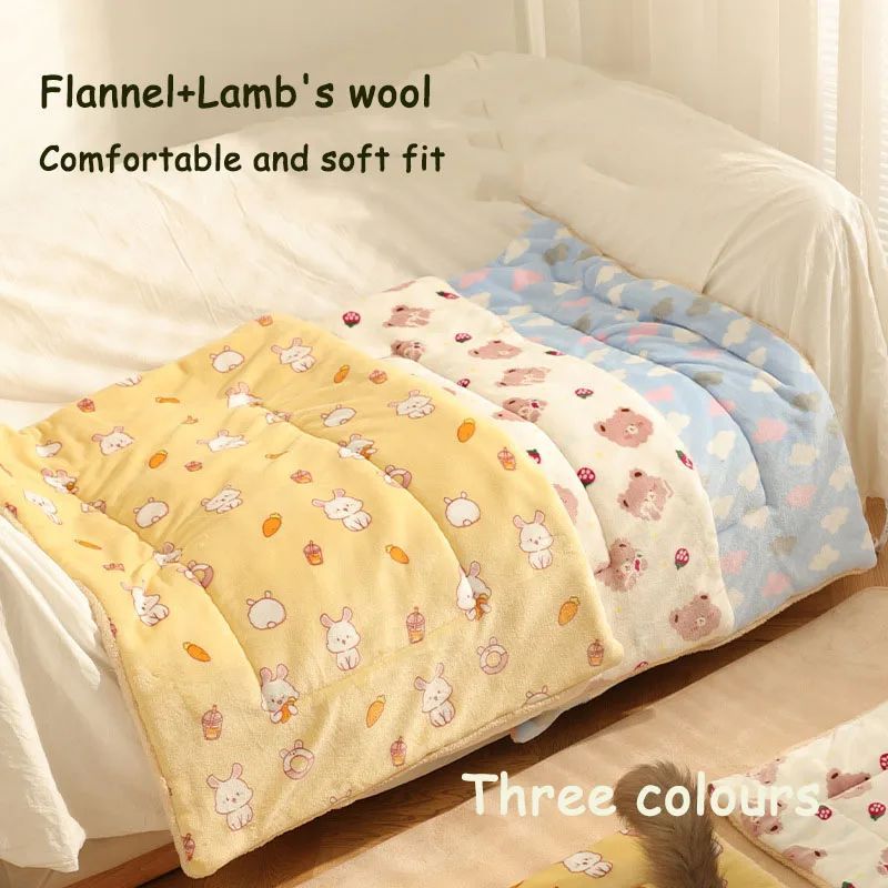 Thick Winter Pet Blanket for Dogs & Cats – Flannel & Lamb’s Wool Throw for Couch, Bed & Crate, Soft Washable