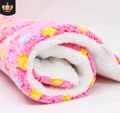 Soft Cat Blanket for Pets – Coral Fleece Dog & Cat Sleeping Mat, Washable Pet Throw Blanket for Bed, Crate & Couch